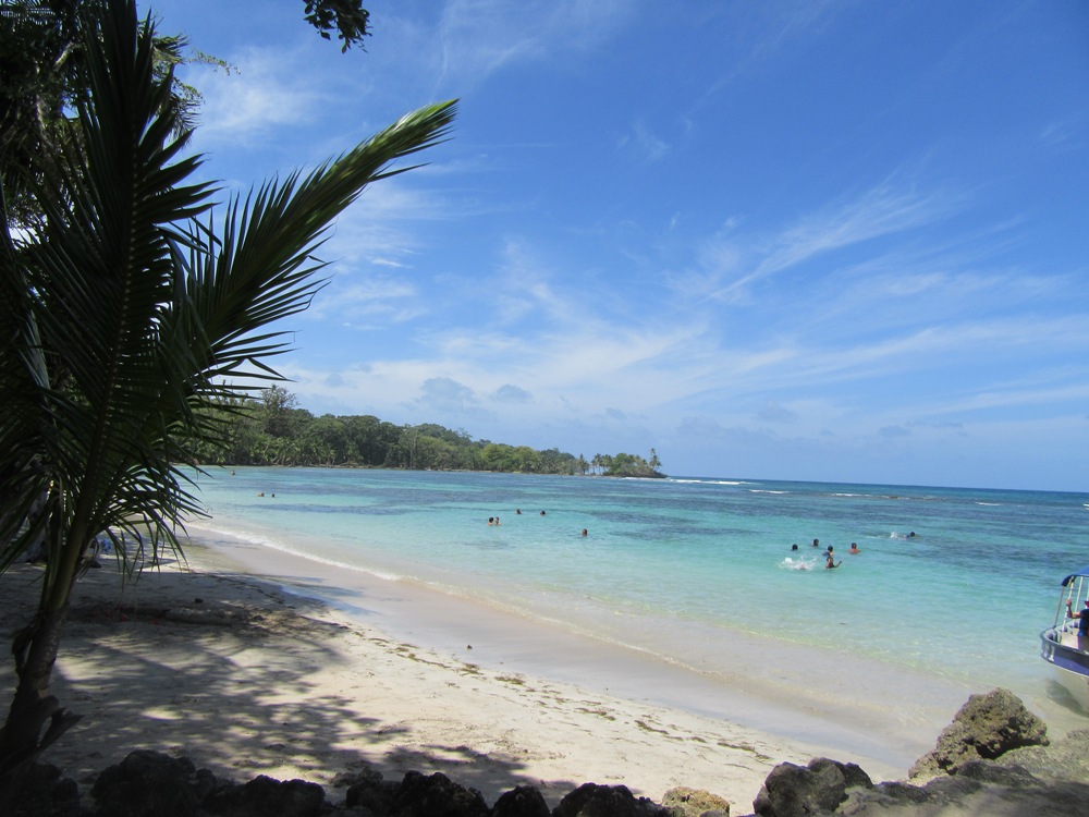 Beach Isla Carenero